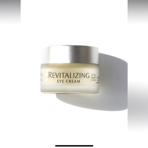 JA Revitalizing Eye Cream